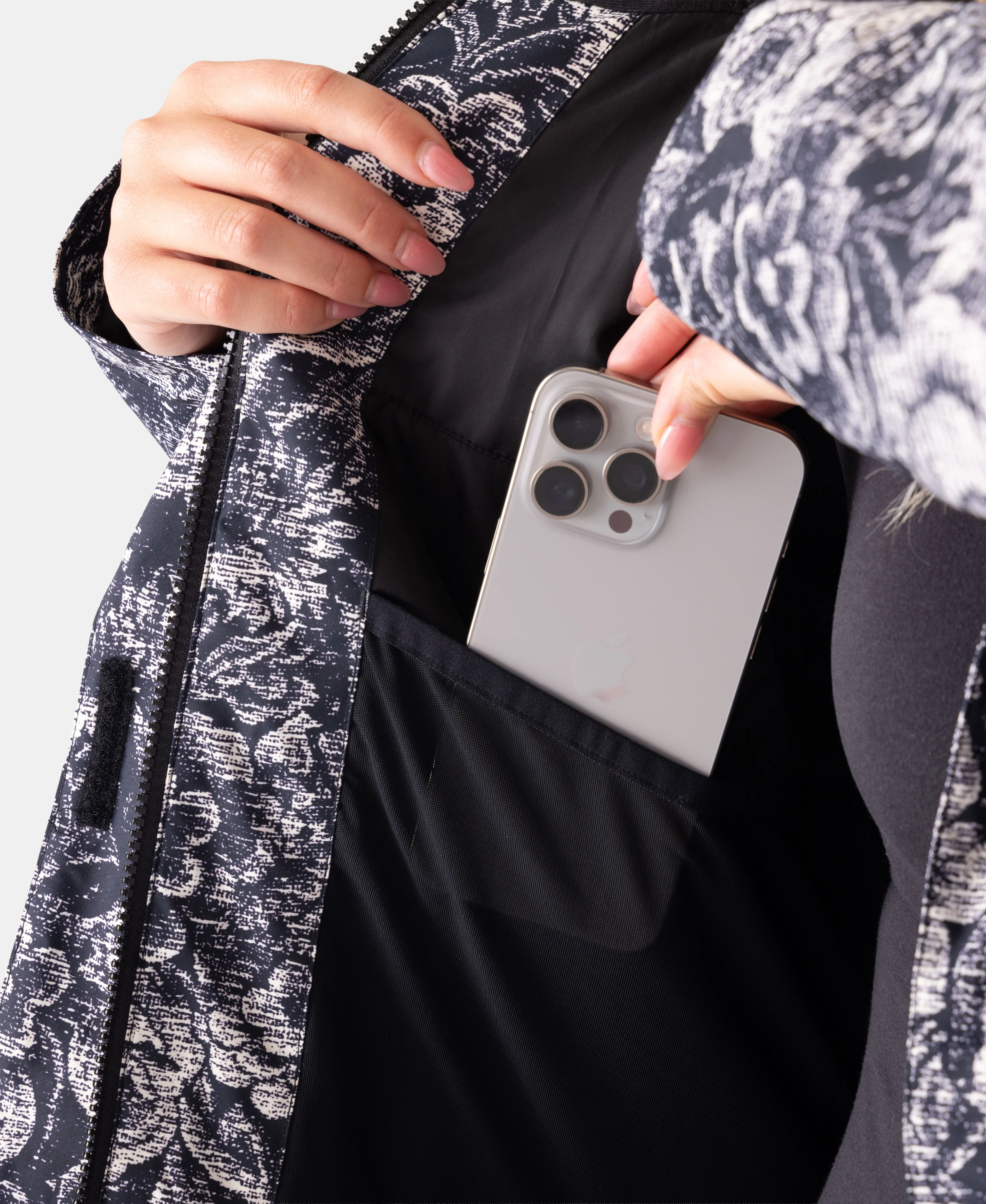 Jetty Block Jacket - Image 10