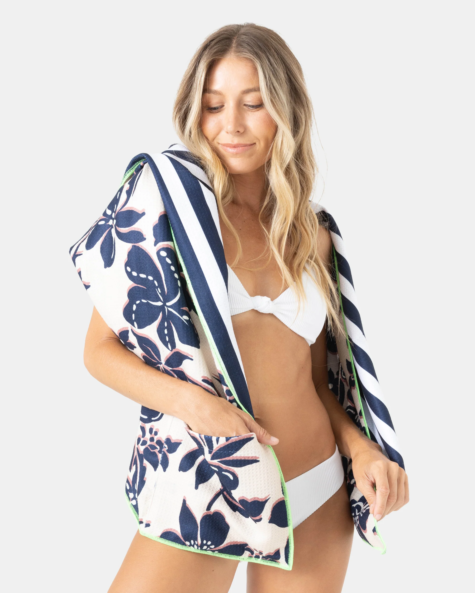 Waffle Sand Free Towel - Image 5